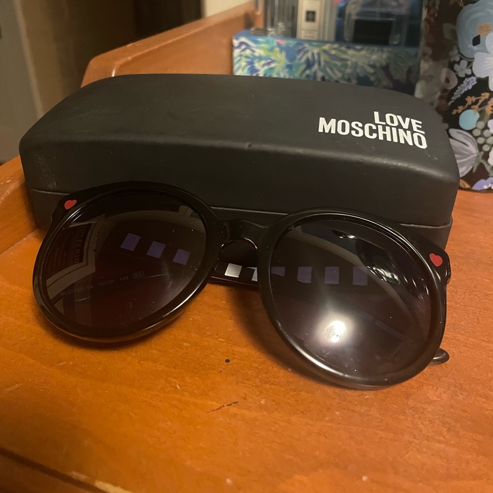 Love Moschino sunglasses
